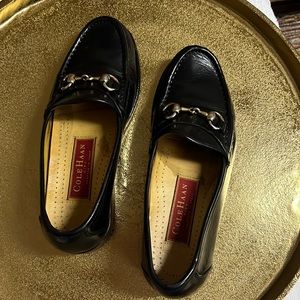 Cole Haan Mens size 6 black bit loafers.